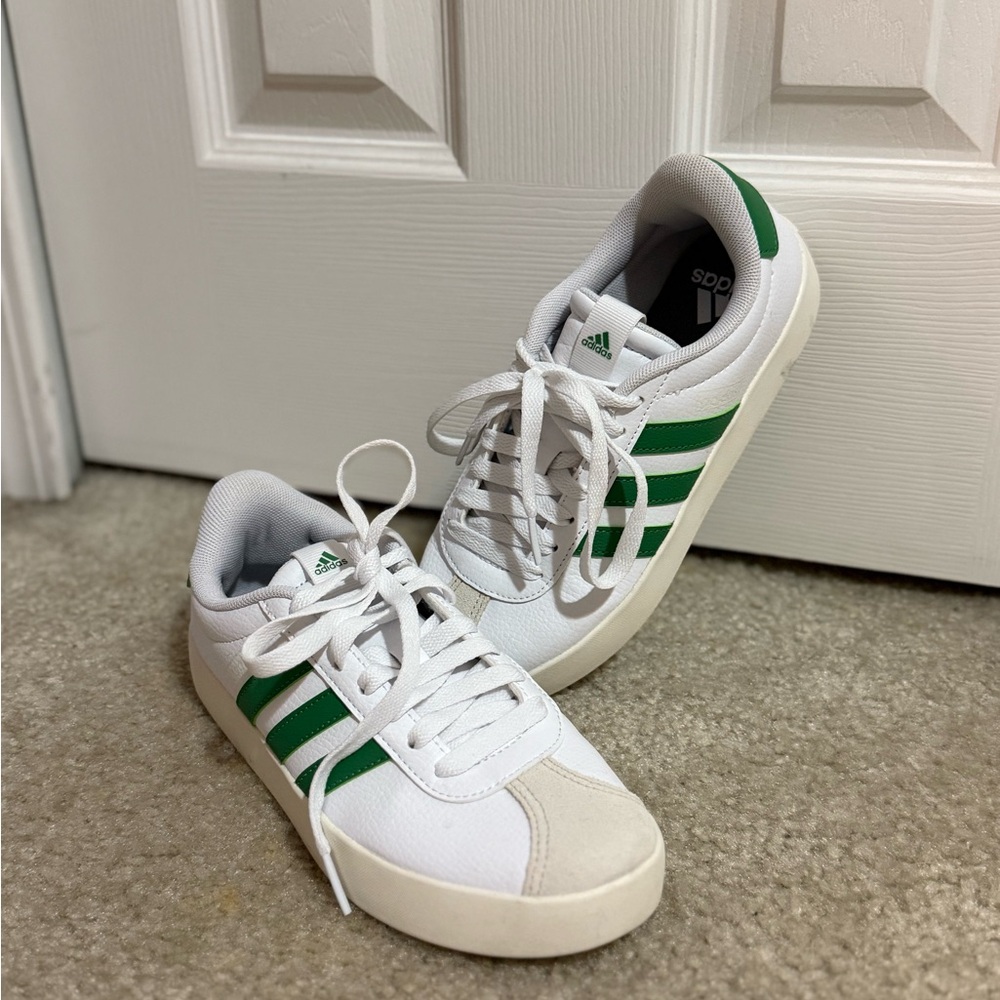 Adidas VL Court 3.0 Women’s Sneakers in White and Green size 6